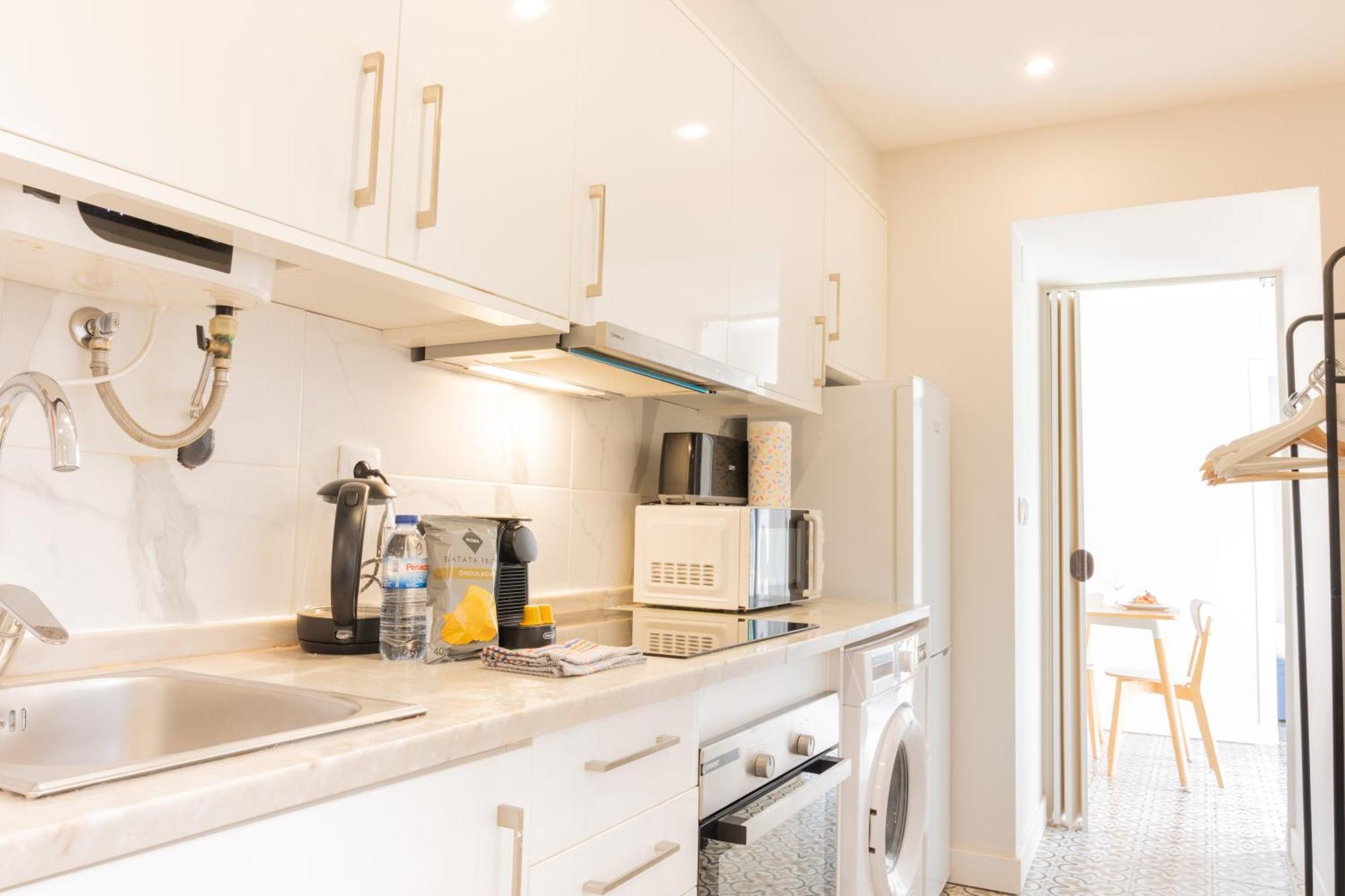 Lapa Charm Apartments With Patio Lisbon Bagian luar foto